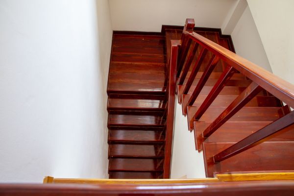 Wood Staircase Refinishing